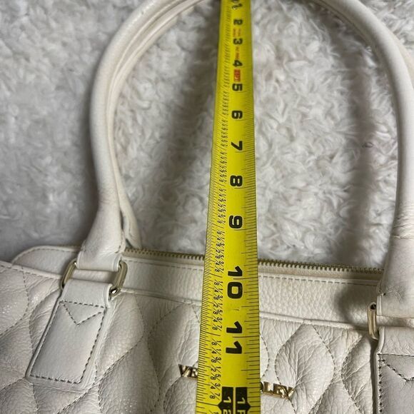 Vera Bradley White Quilted large shoulder bag with gold tone hardwares. - Picture 11 of 12